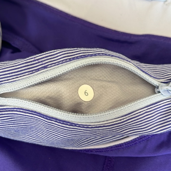 Lululemon 2.5 inch speed shorts - Picture 3 of 5